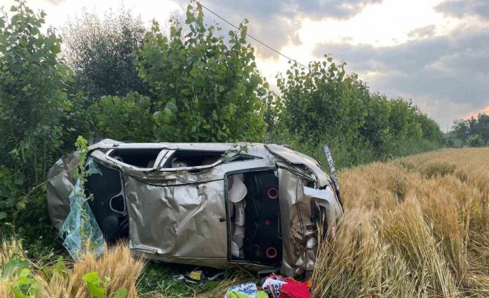 Takla atan araçta 1 kişi hayatını kaybetti: 1’i ağır 4 yaralı