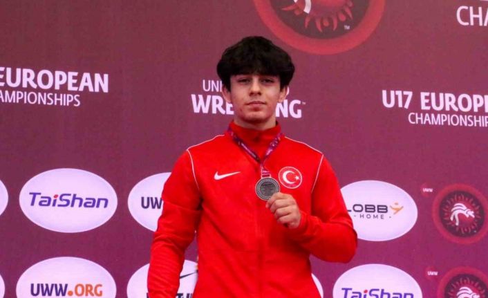 Torku Şekersporlu milli güreşçi Halil Çınar Avrupa ikincisi oldu