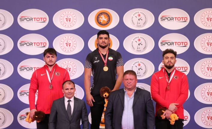 Uluslararası Yaşar Doğu, Vehbi Emre ve Hamit Kaplan Turnuvası’nda dördüncü gün sona erdi