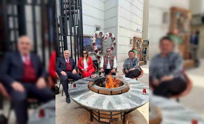 Ünlü organizatör Kars’ta 140 çeşit yemeğin yapıldığı yemek sergisine katıldı