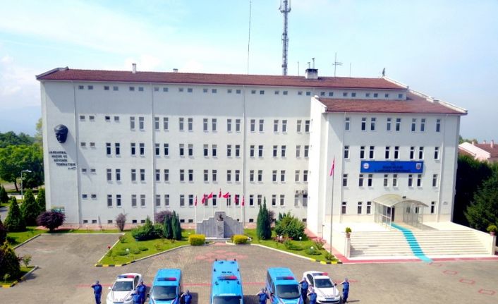 Uyuşturucu tacirleri suçüstü yakalanarak tutuklandı