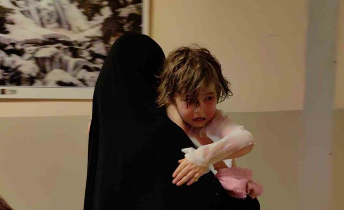 Üzerine kaynar su dökülen çocuk hastanelik oldu