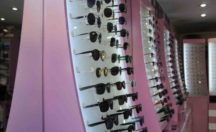 Uzmanı uyardı: "Orijinal ultraviyole ve polarize camlı gözlük kullanın"