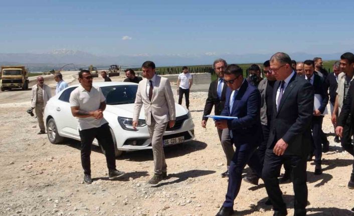 Van Valisi Balcı: “Sahil yolu büyük bir cazibe merkezi olacak”