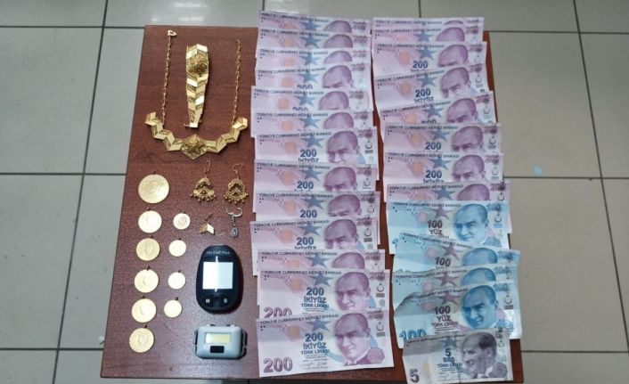 Yağma ve hırsızlık yapan 3 kişi tutuklandı