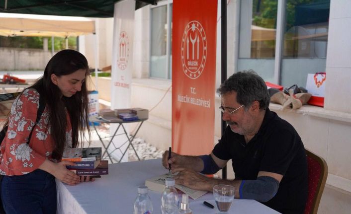 Yazar Ahmet Ümit Bilecik’te okuyucularıyla buluştu