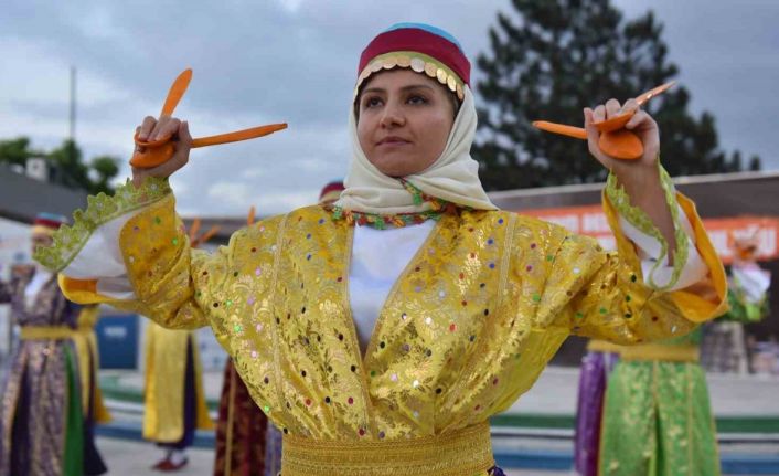 Yıldırım’da ‘Erguvan’ coşkusu