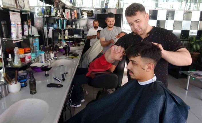 Yozgat’ta berberlerde bayram yoğunluğu yaşandı