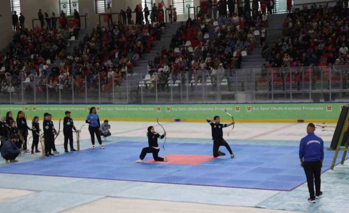 Zeytinburnu Belediyesi Kış Spor Okulları’nın kapanış programı gerçekleştirildi
