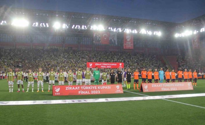 Ziraat Türkiye Kupası: Fenerbahçe: 1 - Medipol Başakşehir: 0 (Maç devam ediyor)