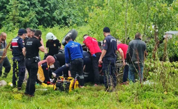 Zonguldak’ta otomobil tarlaya uçtu: 1’i ağır 3 yaralı
