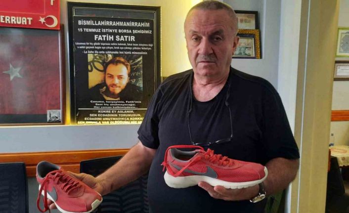 15 Temmuz şehidi Fatih Satır’ın babası oğlunun kanlı ayakkabısını hala saklıyor