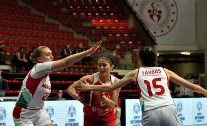 18 Yaş Altı Kız Basketbol Milli Takımı, Macaristan’a mağlup oldu