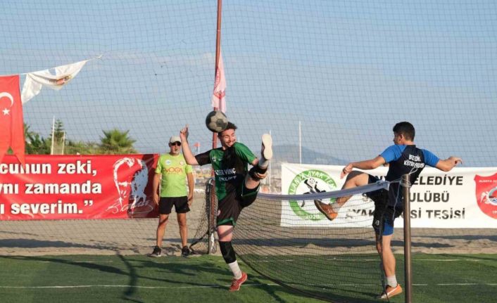 3’üncü Geleneksel Alanya Belediyesi Ayak Tenisi 100. Yıl Türkiye kupası yapıldı