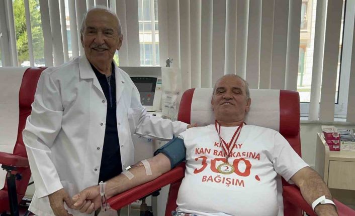 40 yılda 467 ünite kan bağışında bulunarak kendi rekorunu kırdı