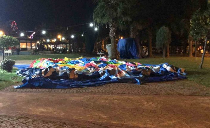 4 yaşındaki kız çocuğu,  7 metrelik şişme oyun parkından düşerek yaralandı