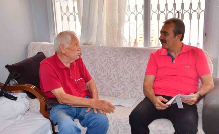 54 yılda 3 kıtada 70 ülkede araç kullandı, hiç kaza yapmadı