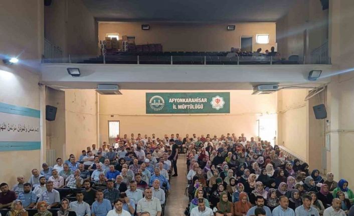 Afyonkarahisar’da, ’Bir Yetime Aile Olmak’ paneli