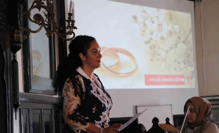 Aile ve Sosyal Hizmetler Bakanlığından bekarlara ve evlilik hazırlığı yapan çiftlere ‘Evlilik Öncesi Eğitim Programı’