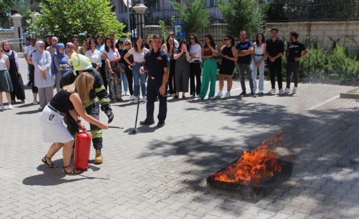 Aile ve Sosyal Hizmetler Muğla İl Müdürlüğü personellerine yangın eğitimi verildi