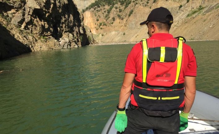 Artvin’de kayıp kamyonet sürücüsü 44 gündür aranıyor