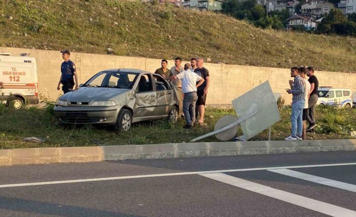 Asker uğurlama konvoyunda kaza: Araç taklalar attı, 4 kişi yaralandı