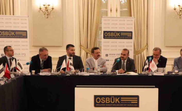 Bakan Kacır: "Güçlü Türkiye hedefi doğrultusunda sanayimizi Türkiye Yüzyılı’nın itici gücü yapmakta kararlıyız”