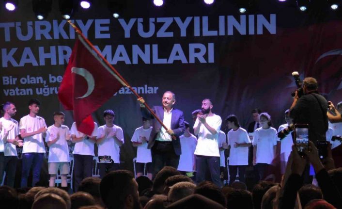 Bakan Özhaseki: "Darbe girişimine kalkanlar o ağlayan adamın güya rüyada gördüğü sapkınlıklara peşkeş çekerek kendilerinden geçtiler”