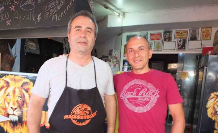 Balıkesirli İşletmecinin forma koleksiyonu ilgi gördü