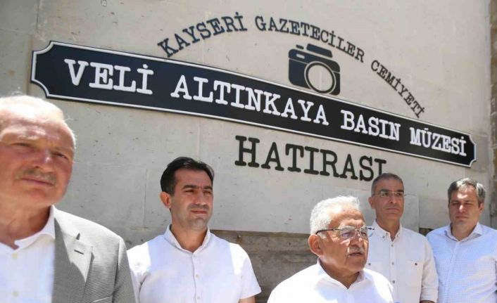 Başkan Büyükkılıç, 113 yıllık Kayseri basın tarihine ışık tutacak müzeyi inceledi
