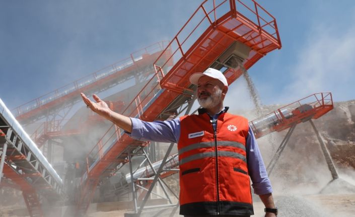 Başkan Çolakbayrakdar; “Kamuda tek olan konkasör tesisimizle ortalığın tozunu attıracağız”