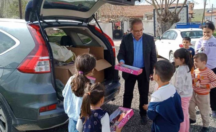 Başkan Kazgan, depremzede çocukların oyuncaklarını unutmuyor