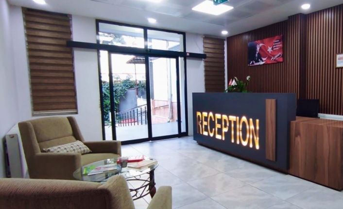 Batman’da 3 bin rakımlı Mereto Dağı eteklerine yapılan öğretmeler evi lüks otelleri aratmıyor