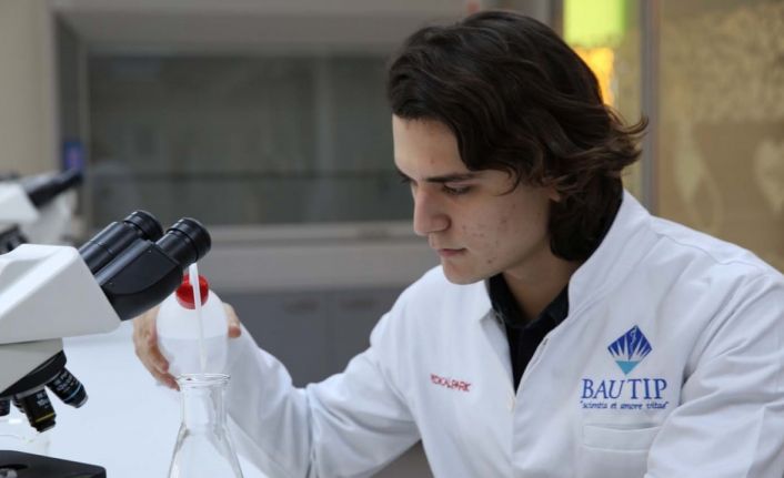 BAU Tıp’tan öğrencilerine 500 bin liralık bilimsel destek