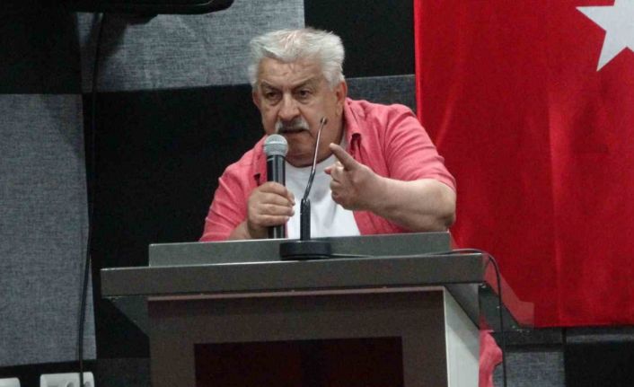 Bilecikspor kongresinde açtı ağzını yumdu gözünü