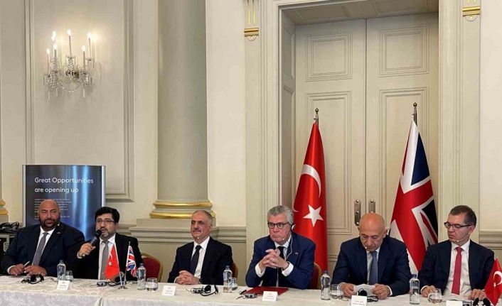 Birleşik Krallık ’tan Türkiye’deki yeni yüksek hızlı elektrikli demir yolu için 781 milyon euro tutarında finansman