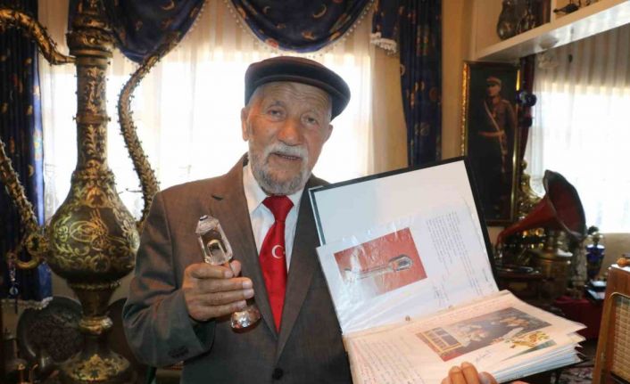 Böyle aşk ne görüldü ne duyuldu, eşinin saçlarını yarım asırdır saklıyor