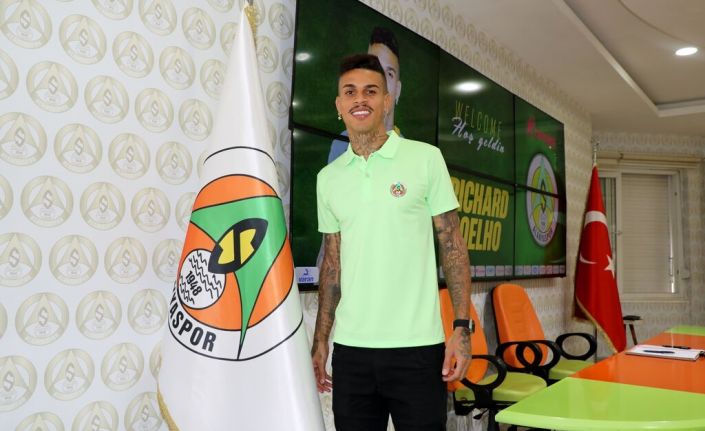 Brezilyalı orta saha Coelho, Alanyaspor’da
