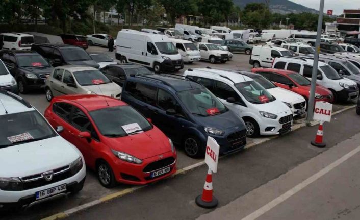 Bursa Oto Galericiler Odası Başkanı Hakan Yanık: "Stokçulukta günah keçisi olarak galericiler gösteriliyor"