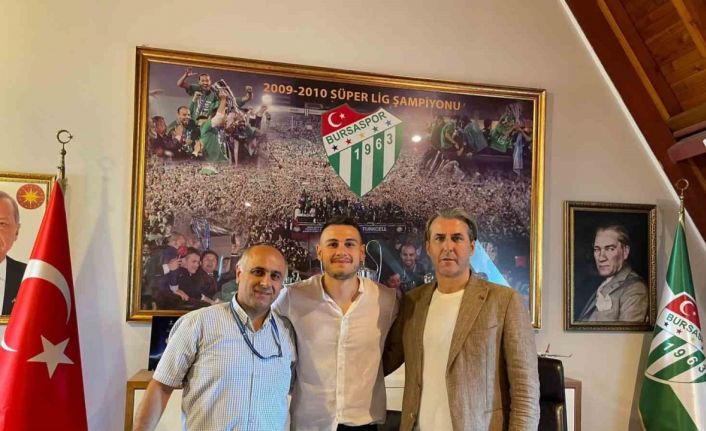 Bursaspor, Deniz Aydın’la sözleşme imzaladı