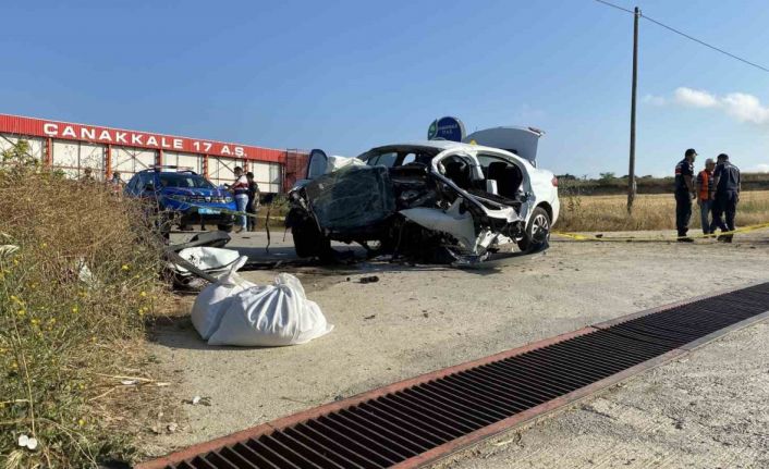 Çanakkale’de sürücüsünün hayatını kaybettiği kazada araçtan 10 kilo esrar, 4 kilo uyuşturucu hap çıktı