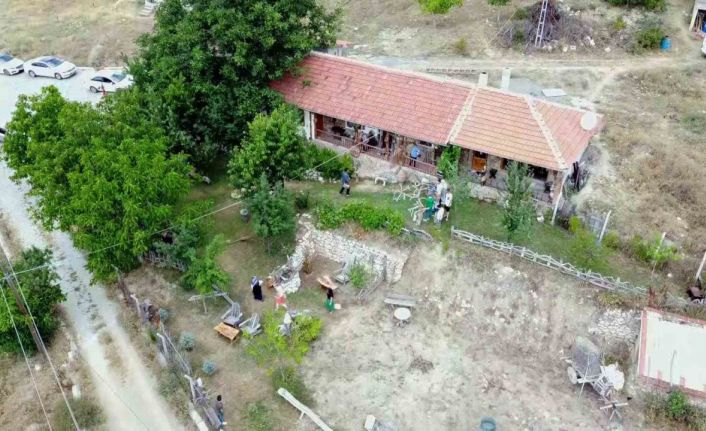 Çerkezce de oda anlamına gelen “Haceş” adının verildiği müze evi, ayda 2 bin kişiyi ağırlıyor