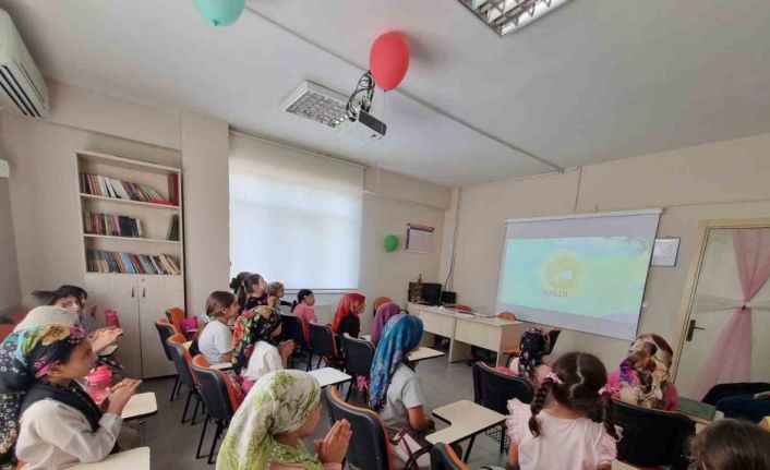 Darıcalılar yaz tatilini hem eğlenerek hem de öğrenerek geçiriyor