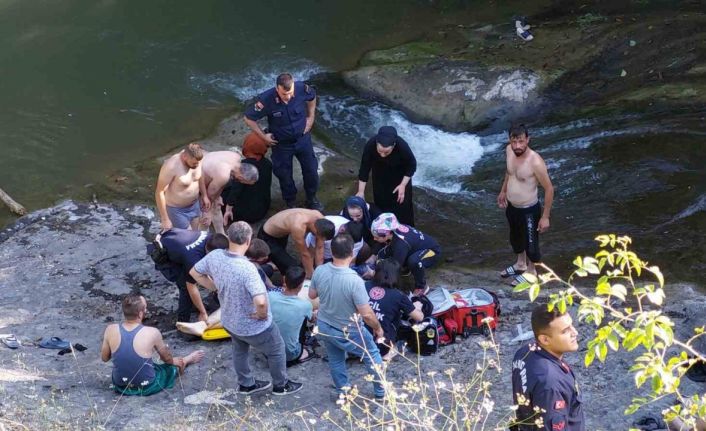Derede can pazarı: Üniversite öğrencisinin duran kalbi için sağlık personeli seferber oldu