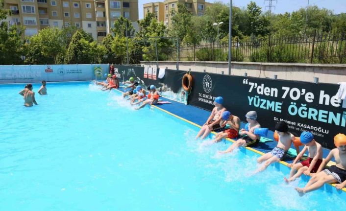 Derince’de yüzme bilmeyen kalmayacak