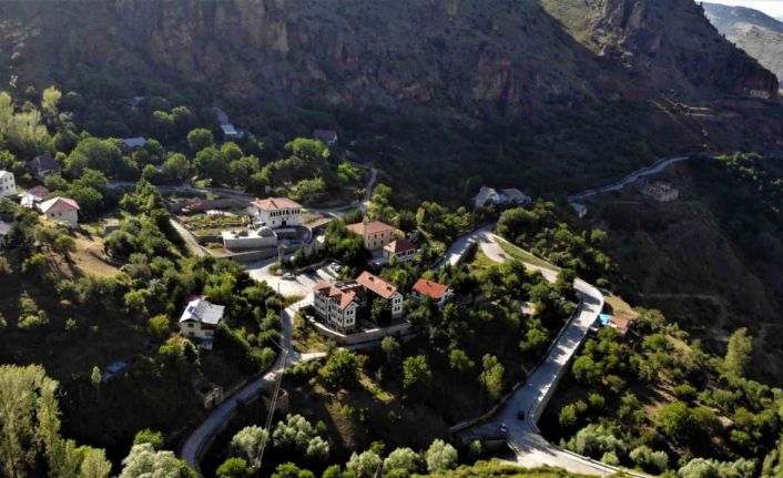 Doğa ve tarihin iç içe olduğu Süleymaniye Mahallesi ziyaretçilerini bekliyor