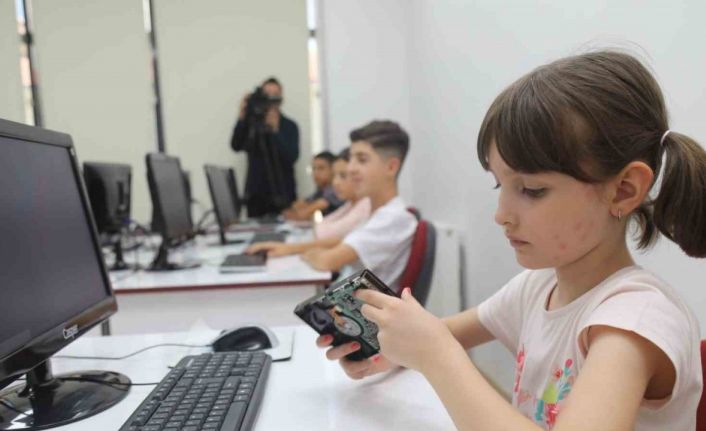 EBEGEM’de yaz kursları devam ediyor