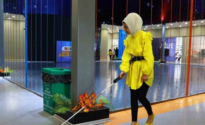 Engelli vatandaşlar için akıllı baston üretiyorlar