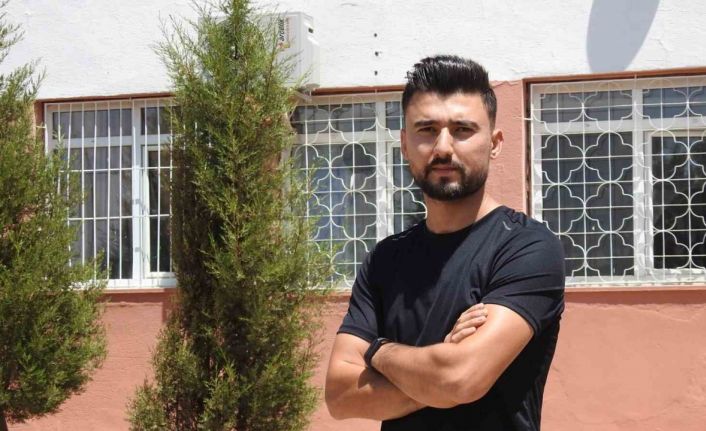 ‘Erkek sporu yapamazsın’ diyenlere inat bilek güreşinde Türkiye şampiyonu oldu