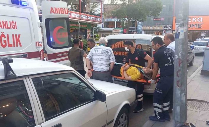 Eve pencereden girmek isteyen kadın ikinci kattan düştü